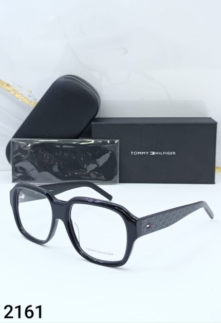 Plastic/Tr/Normal side/Frames/A1Copy/Tommy
